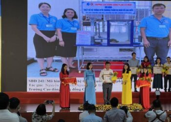 Trường Cao đẳng Cộng đồng Cà Mau (đơn vị đồng hành Viện IMRIC) vinh dự được UBND tỉnh tặng Bằng khen