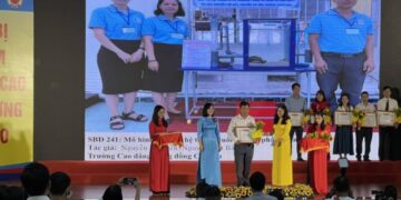 Trường Cao đẳng Cộng đồng Cà Mau (đơn vị đồng hành Viện IMRIC) vinh dự được UBND tỉnh tặng Bằng khen