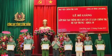 Bế giảng Lớp Cao cấp lý luận chính trị, hệ tập trung – Khóa 10 mở tại Công an tỉnh Lâm Đồng
