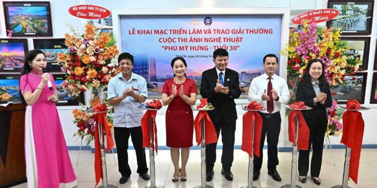 Sức hút từ Cuộc thi và Triển lãm Ảnh nghệ thuật “Phú Mỹ Hưng – tuổi 30”