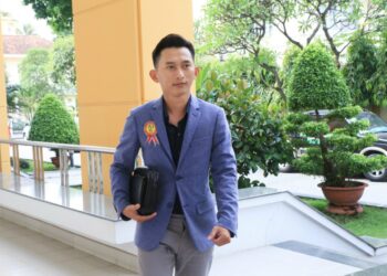 CEO TRẦN PHÚ LỢI – GIÁM ĐỐC TT DL&SỰ KIỆN VÙNG ĐBSCL VIỆN IMRIC: LUÔN ĐỔI MỚI TU DUY, SÁNG TẠO – ỨNG DỤNG TRÍ TUỆ NHÂN TẠO THIẾT KẾ ĐỒ HOẠ