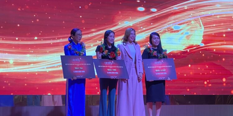 Trường Cao đẳng Cộng đồng Cà Mau (đơn vị đồng hành Viện IMRIC) có nhóm tác giả đạt giải nhì Cuộc thi “Ý tưởng, dự án khởi nghiệp đổi mới sáng tạo tỉnh Cà Mau 2022”