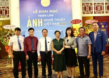 CỤC MỸ THUẬT, NHIẾP ẢNH VÀ TRIỂN LÃM (BỘ VH,TT&DL): TRAO GIẢI CUỘC THI VÀ TRIỂN LÃM ẢNH NGHỆ THUẬT VIỆT NAM NĂM 2022