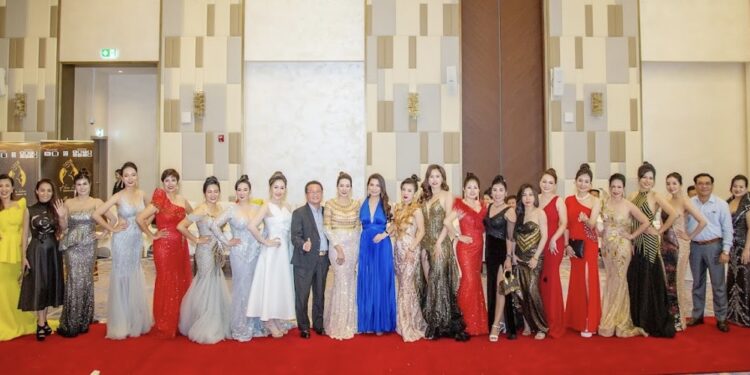 Mãn nhãn đêm bán kết và thắm đượm nghĩa tình gây quỹ thiện nguyện của cuộc Hoa hậu Doanh nhân A – Âu 2022 tại Dubai