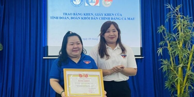 Cà Mau: Vinh danh ‘Sinh viên 5 tốt’ cấp trường năm học 2021 – 2022 – Kỷ niệm ngày truyền thống HSSV và Hội sinh viên Việt Nam