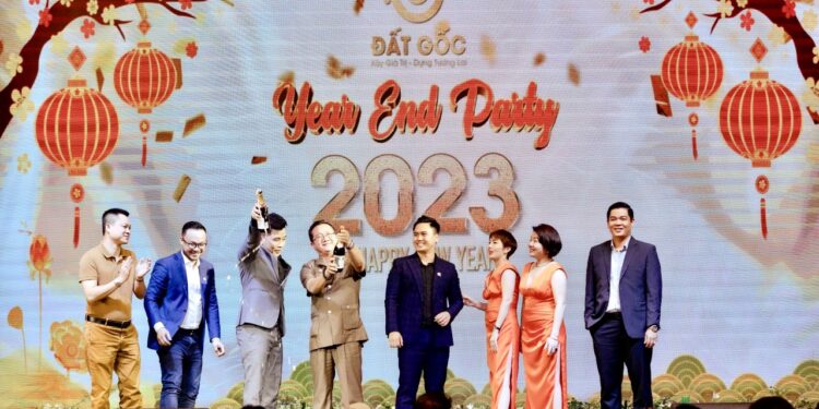 Công ty TNHH Đất Gốc tổ chức Tổng kết hoạt động 2022 – Định hướng và phát triển năm 2023