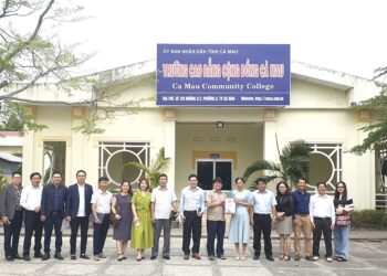 Viện IMRIC, Viện IRLPIE và Tạp chí Nhiếp ảnh và Đời sống đến thăm và làm việc tại trường Cao đẳng Cộng đồng Cà Mau