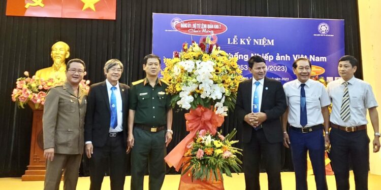 Hội Nhiếp ảnh TP.HCM phối hợp Hội Nhiếp ảnh Việt Nam tổ chức kỷ niệm 70 năm Ngày truyền thống Nhiếp ảnh Việt Nam – Triển lãm ảnh “Nhiếp ảnh với cuộc sống”