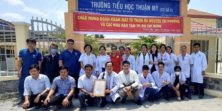 PSA: Thắm đượm tình người về khám mắt, phát thuốc, tặng quà cho người dân khó khăn xã Thuận Mỹ (huyện Châu Thành, tỉnh Long An)