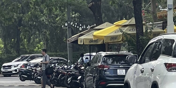 TS Hồ Minh Sơn – Giám đốc Trung tâm tư vấn pháp luật Toàn Tâm (TTLCC): Cần sớm hoàn thiện quy chế quản lý chỗ đỗ xe trong khu chung cư đảm bảo an ninh trật tự – Đỗ xe trái phép gây tai nạn sẽ bị xử lý hình sự?