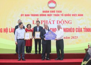 T&T Group ủng hộ 5 tỷ đồng hỗ trợ làm nhà cho người nghèo tỉnh Điện Biên