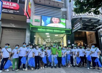 Bệnh viện Răng Hàm Mặt Sài Gòn (đơn vị thành viện Viện IMRIC – Viện IRLIE) ra quân nhặt rác góp phần bảo vệ môi trường