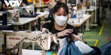 Ông Hồ Minh Sơn – Giám đốc Trung tâm tư vấn pháp luật Toàn Tâm (TTLCC) thông tin với VOV-TPHCM về việc thiếu vốn khiến nhiều DN “vay đại, vay nóng” qua lúc khó khăn