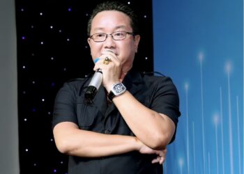 Ông Hồ Minh Sơn – GĐ Trung tâm tư vấn pháp luật Toàn Tâm dự đêm gala Báo chí và Doanh nhân kỷ niệm 98 năm Ngày Báo chí Cách mạng Việt Nam: Gây quỹ “Tiếp sức đến trường” cho năm học 2023