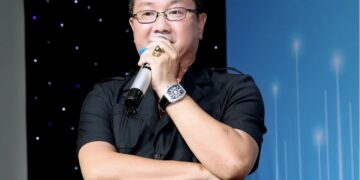 Ông Hồ Minh Sơn – GĐ Trung tâm tư vấn pháp luật Toàn Tâm dự đêm gala Báo chí và Doanh nhân kỷ niệm 98 năm Ngày Báo chí Cách mạng Việt Nam: Gây quỹ “Tiếp sức đến trường” cho năm học 2023