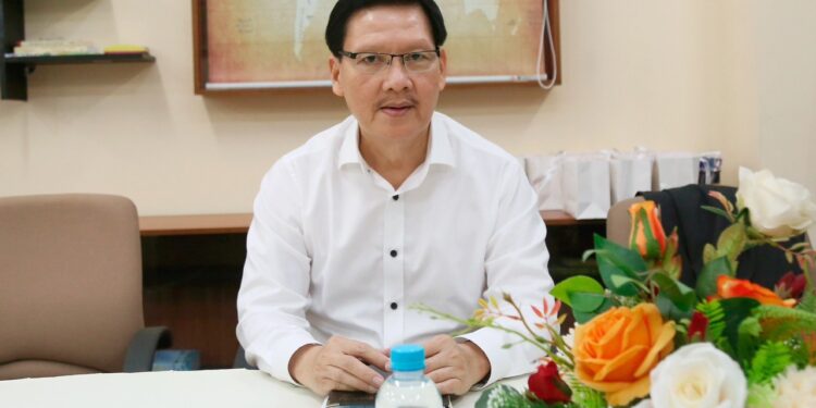 Ông Lê Xuân Thăng – Cố vấn Viện IMRIC – Viện IRLIE tham luận tại toạ đàm “Đối thoại chuyên sâu tư vấn, giải đáp vướng mắc pháp luật cho doanh nghiệp nhỏ và vừa (DNNVV)” 2023