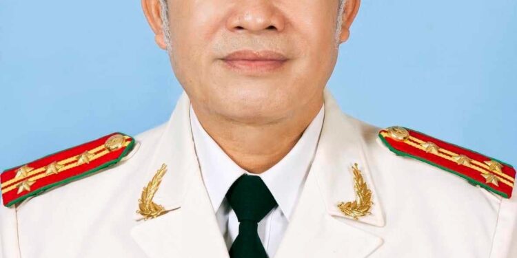 Đại tá Kim Cương như con tằm nhả tơ ra nhiều tác phẩm văn thơ khi tuổi xế chiều