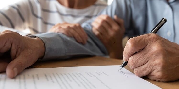 Công an xã có được xử phạt người vi phạm giao thông –  Cải chính Giấy khai sinh tại nơi tạm trú, lập di chúc tài sản hình thành trong tương lai?