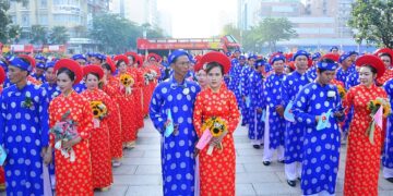 Lễ cưới tập thể cho 82 cặp đôi thanh niên tại TP Hồ Chí Minh