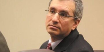 Án Tây-Luật Ta: Tình yêu mù quáng khiến nhà khoa học thành kẻ sát nhân