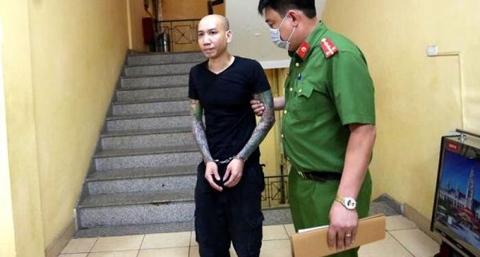 Thần tượng méo mó và những con số méo mó