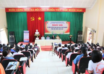 Bà Nguyễn Thị Huyền – Phó CVP Viện Nghiên cứu Thị trường – Truyền thông Quốc tế (IMRIC): Nhiều lợi ích khi thực hiện đa dạng định hướng nghề nghiệp cho học sinh lớp 12