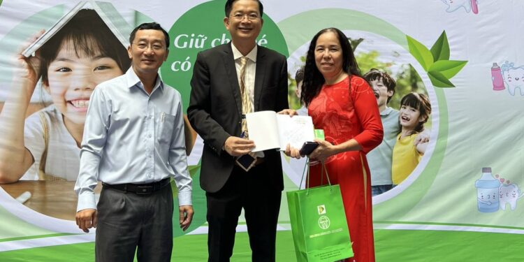 Bệnh viện Răng Hàm Mặt Sài Gòn: Thắm đượm tình người bằng những tấm lòng nhân ái, sự tận tâm, tận tụy “Vì nụ cười trẻ thơ”