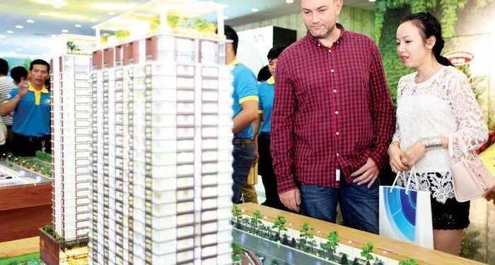 Sửa Luật Đất đai: ‘Mở’ quyền cho Việt kiều để thu hút kiều hối