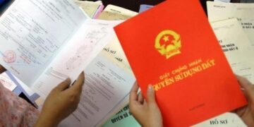 Trung tâm tư vấn pháp luật Toàn Tâm (TTLCC): Một mảnh đất bán cho 2 người – Nếu gặp trường hợp chủ đầu tư chậm cấp sổ hồng sẽ làm gì?