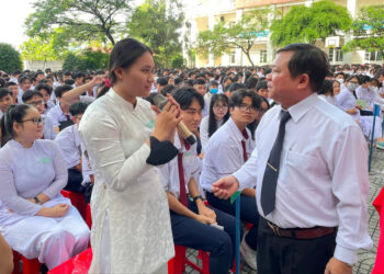 Vị Thẩm phán đam mê tuyên truyền pháp luật