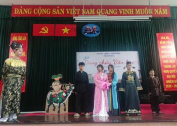 Học sinh trường PTTH Lê Thánh Tôn tái hiện dòng chảy văn hóa Việt qua dự án dạy học phát triển năng lực “Dòng chảy văn học”