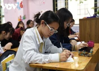 ‘Tư duy nhìn vào giáo dục là nghĩ đến thi cử tạo ra tầm nhìn hạn hẹp’