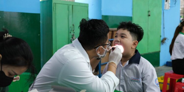 ThS.BS Nguyễn Quang Tiến – GĐ TT CĐS Y tế Viện IMRIC, CEO BV RHM Sài Gòn lý giải vì sao nhiều người gặp các bệnh lý về răng miệng