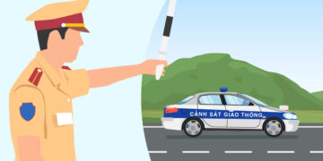 Trung tâm tư vấn pháp luật Toàn Tâm: Tài xế có bị phạt tù vì không chấp hành đo nồng độ cồn- CSGT đi xe biển trắng có được kiểm tra giấy tờ người đi đường?