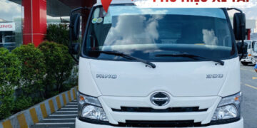 Trung tâm tư vấn pháp luật Toàn Tâm: Xe ô tô dán giấy trang trí với họa tiết sặc sỡ, có bị phạt – Quy định cấp biển hiệu, phù hiệu xe tải, xe ô tô mới nhất