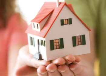 Trung tâm tư vấn pháp luật Toàn Tâm (TTLCC): Làm sao lấy lại tài sản đang bị vợ cũ chiếm giữ – Không kết hôn có được đăng ký khai sinh cho con?