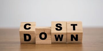 Ông Hồ Minh Sơn – Chủ tịch HĐQL Viện IRLIE, Giám đốc Trung tâm TTLCC: Vì sao các star-up không quan tâm đến giữ chân khách hàng, chỉ quan tâm quảng cáo?