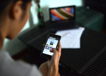 Ông Hồ Minh Sơn – CT HĐQL Viện Nghiên cứu Chính sách pháp luật&Kinh tế hội nhập (IRLIE): Doanh nghiệp Tài chính – Ngân hàng mạnh dạn đối mặt với tin giả