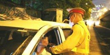 Thượng tôn pháp luật để xây dựng văn hóa giao thông