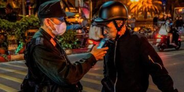 Sợ vi phạm nồng độ cồn ‘dân nhậu’ thay đổi thói quen sau khi sử dụng rượu bia