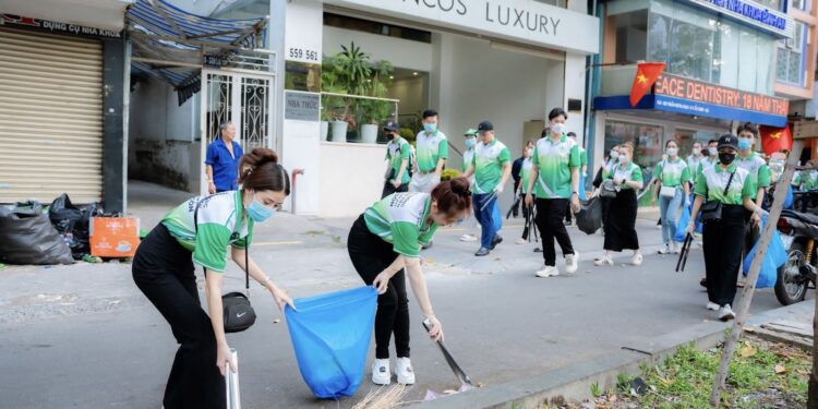 Bệnh viện Răng Hàm Mặt Sài Gòn tham gia nhặt rác, bảo vệ môi trường, phát triển du lịchThành phố Hồ Chí Minh