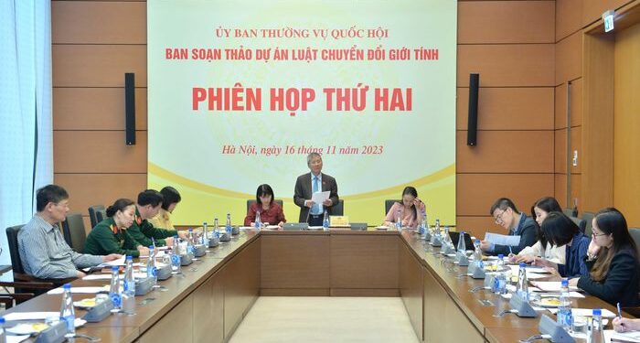 Hoàn thiện Luật Chuyển đổi giới tính tại Việt Nam