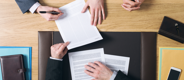 Những thuận lợi và khó khăn khi làm công chứng viên