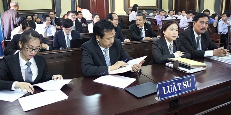 VỀ ĐỀ XUẤT CHỨNG CHỈ HÀNH NGHỀ LUẬT SƯ CÓ THỜI HẠN: Luật sư giỏi hay dở, hãy để cho khách hàng, xã hội đánh giá!