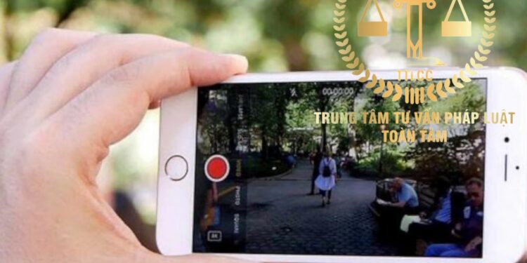 Trung tâm tư vấn pháp luật Toàn Tâm (TTLCC): Đánh ghen, quay clip tung lên mạng có thể bị xử lý hình sự – Người tâm thần sẽ không được chuyển đổi giới tính?