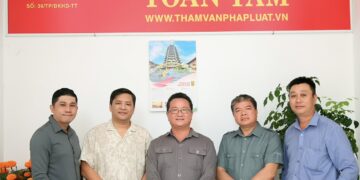 Trung tâm tư vấn pháp luật Toàn Tâm (TTLCC): Người thân vay tiền, nhận thế chấp bằng sổ hồng được không – Cho vay nặng lãi có thể bị xử phạt đến 3 năm tù?