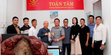 Trung tâm tư vấn pháp luật Toàn Tâm (TTLCC): Đỗ xe trên dốc không chèn bánh – Sử dụng đèn pha gây tai nạn giao thông bị xử lý như thế nào?