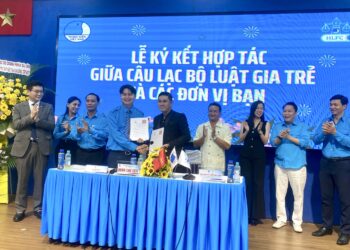 Trung tâm tư vấn pháp luật Toàn Tâm (TTLCC) ký kết chương trình phối hợp công tác với Câu lạc bộ Luật gia trẻ Thành phố Hồ Chí Minh