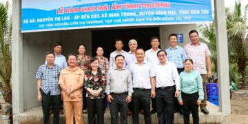 Viện IRLIE – Viện IMRIC phối hợp Tạp chí Nhiếp ảnh&Đời sống bàn giao căn nhà mái ấm tình thương tại xã Định Trung (Bình Đại, Bến Tre)