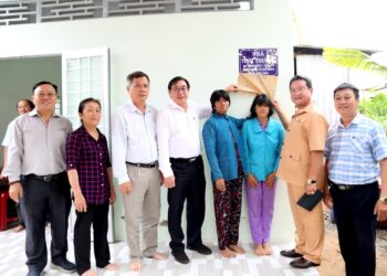 Viện IMRIC – Viện IRLIE phối hợp Tạp chí Nhiếp ảnh&Đời sống bàn giao căn nhà tình thương tại huyện Bình Đại, tỉnh Bến Tre